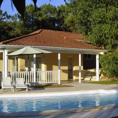 With A Private Pool In Lacanau-ocean