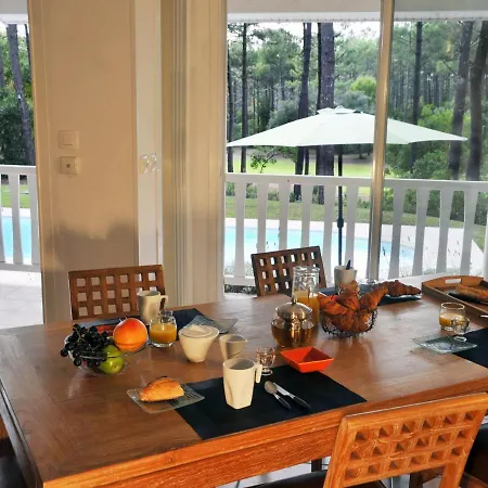 With A Private Pool In Lacanau-ocean *